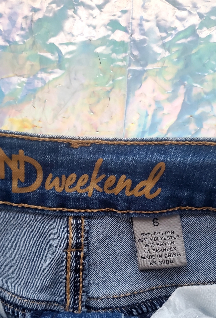 Weekend Women's Blue Ankle Jeans